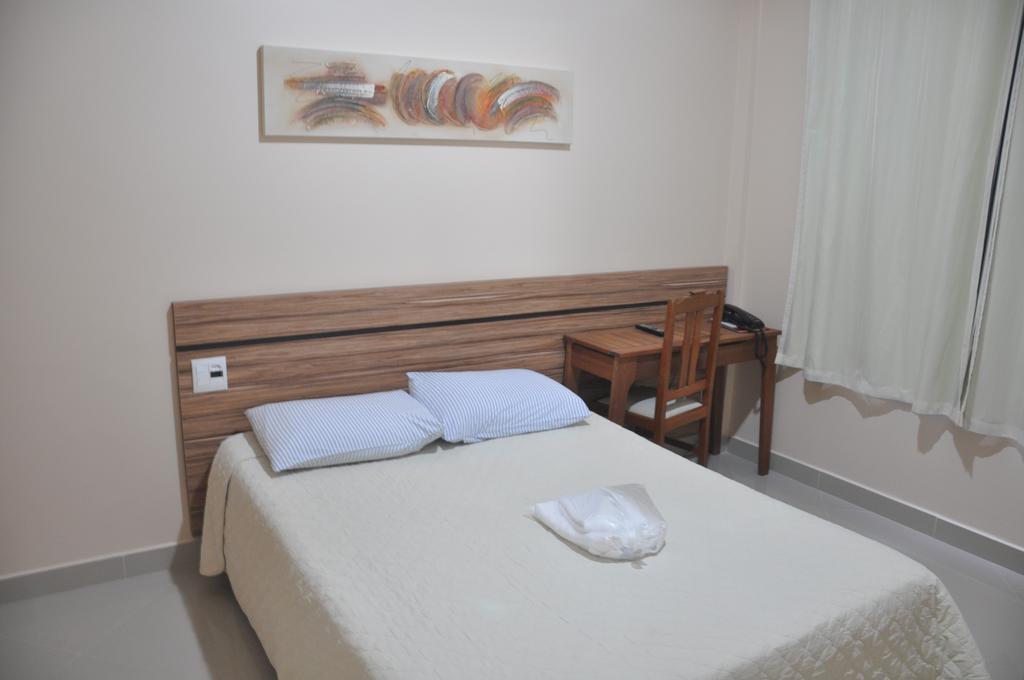 Hotel Raio de Sol Guarapari Quarto foto